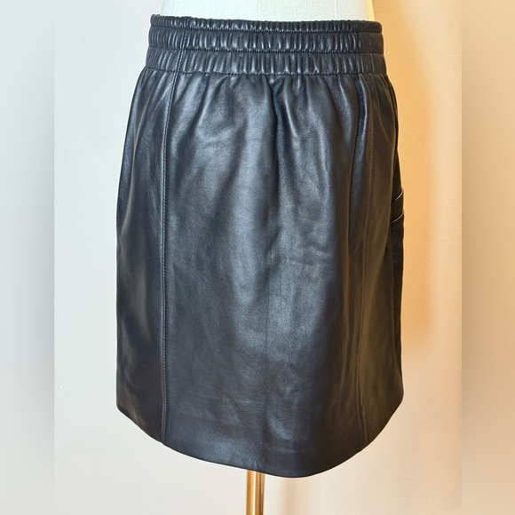 NWT Coach Luxe Lamb Skin Leather Skirt with Elastic Waist Size 2 - Picture 8 of 8